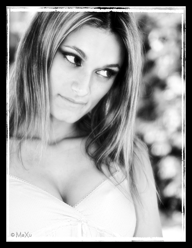 V - Alessandra.jpg
